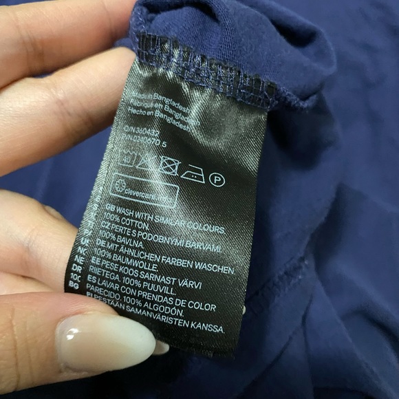 H&M Basic T-Shirt - Picture 4 of 4